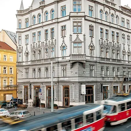 Czech Inn-3